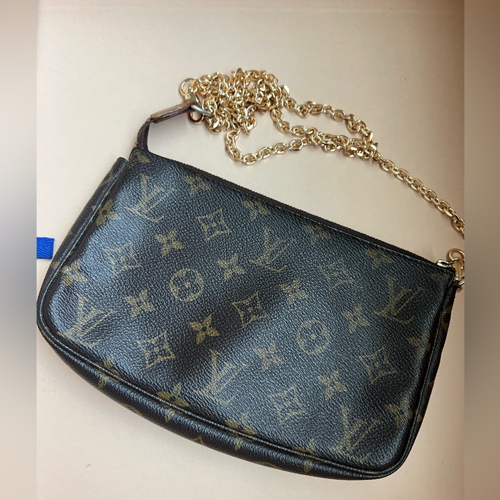 Louis Vuitton Pochette